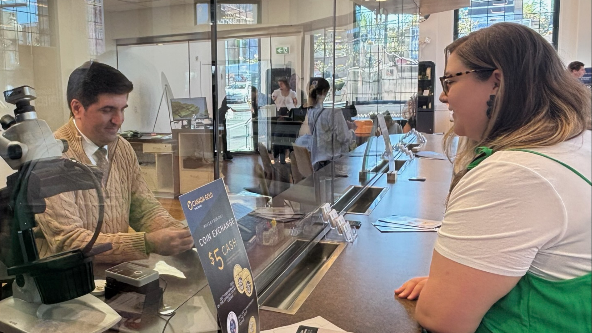 Customer at Canada Gold - Vancouver Flagship